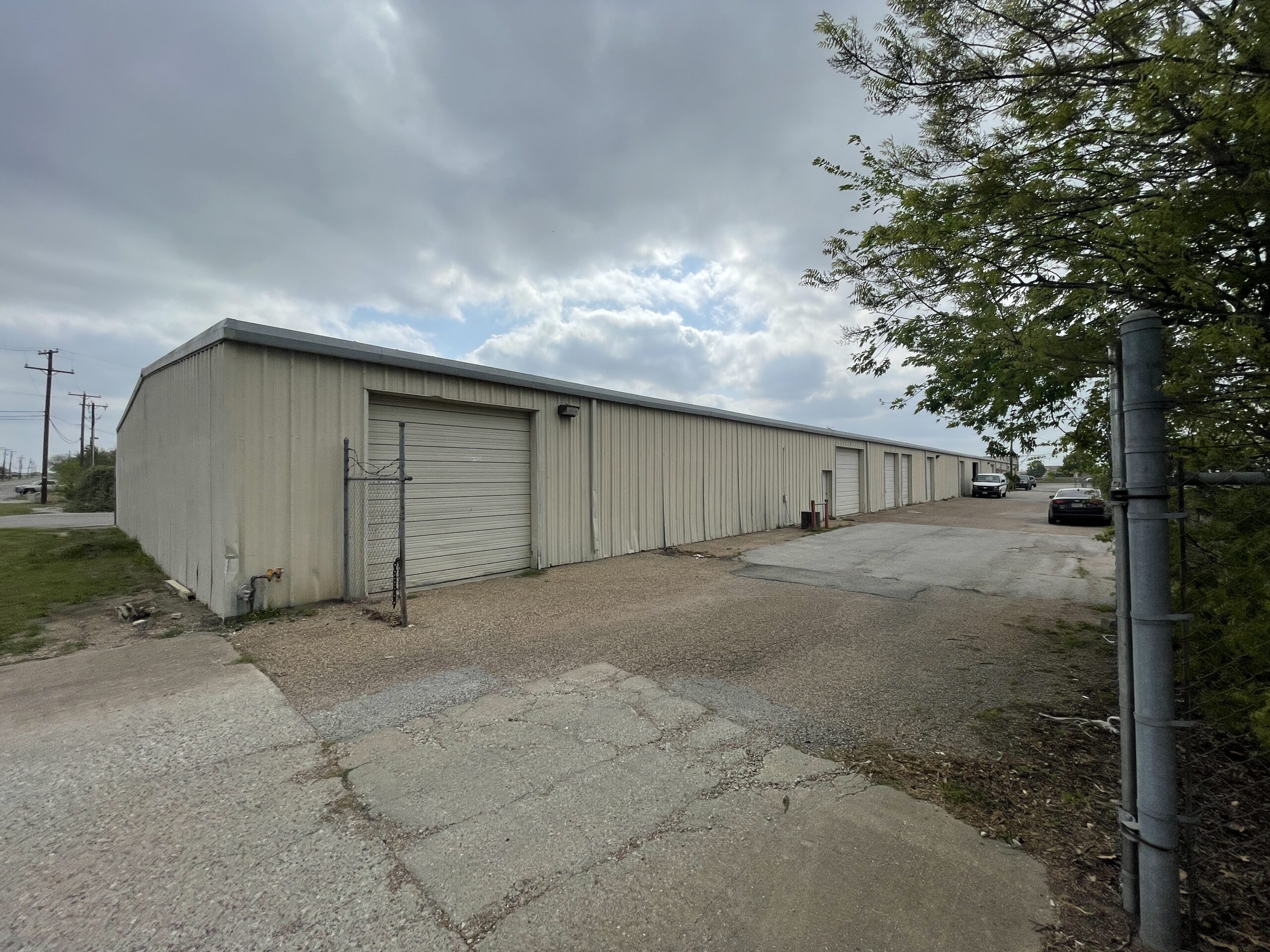 Warehouse at Woodway Drive in Woodway, Texas