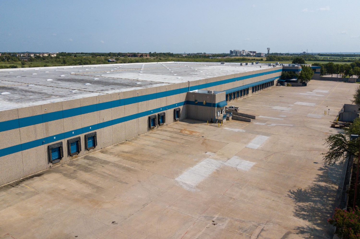 450,000+ SF Industrial Building for Sale Mansfield, Texas 76063