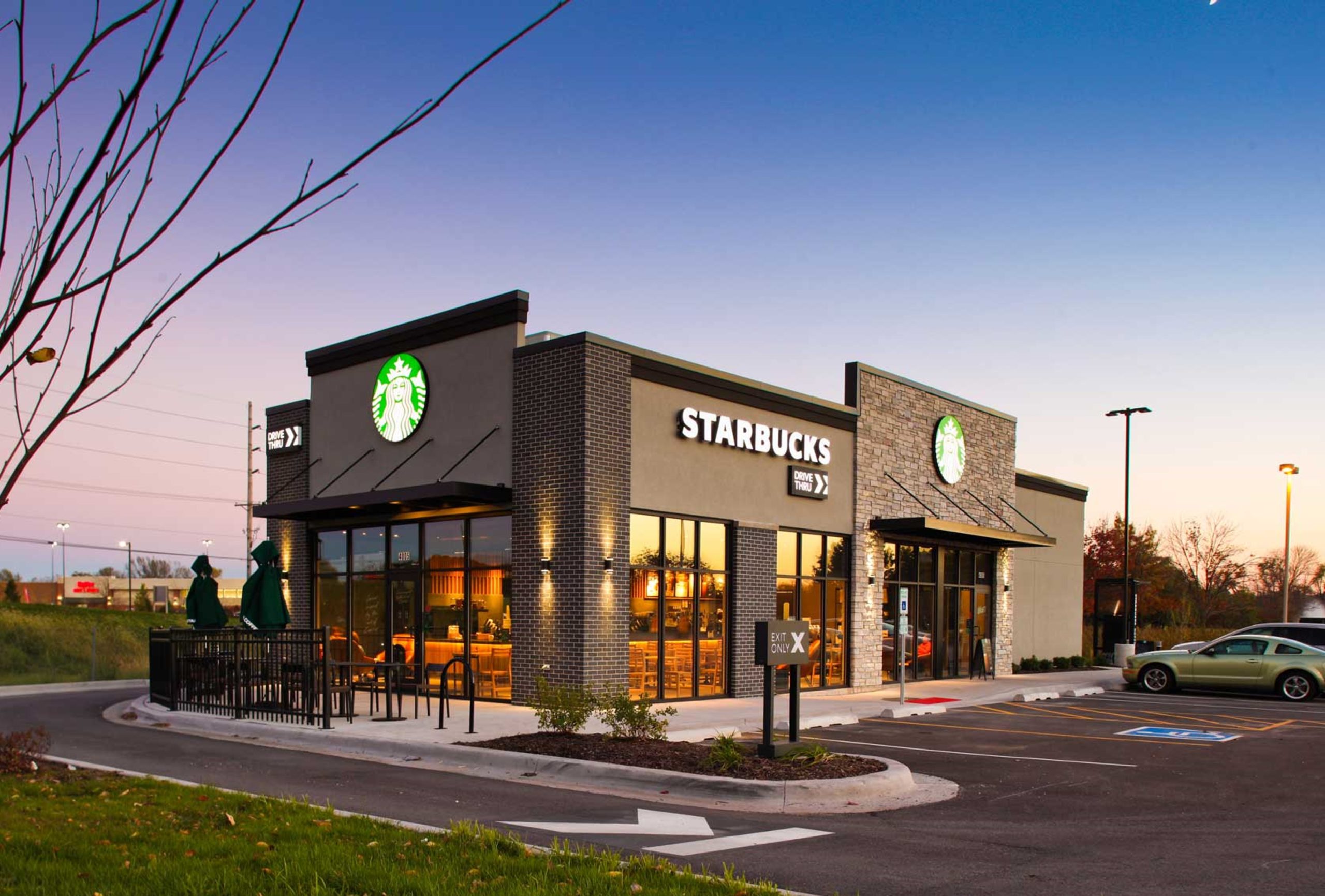 exterior of the New Starbucks in Woodway texas