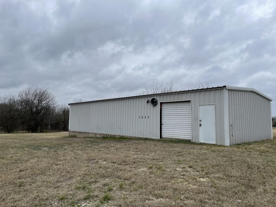 Warehouse space for lease at Armadillo Drive