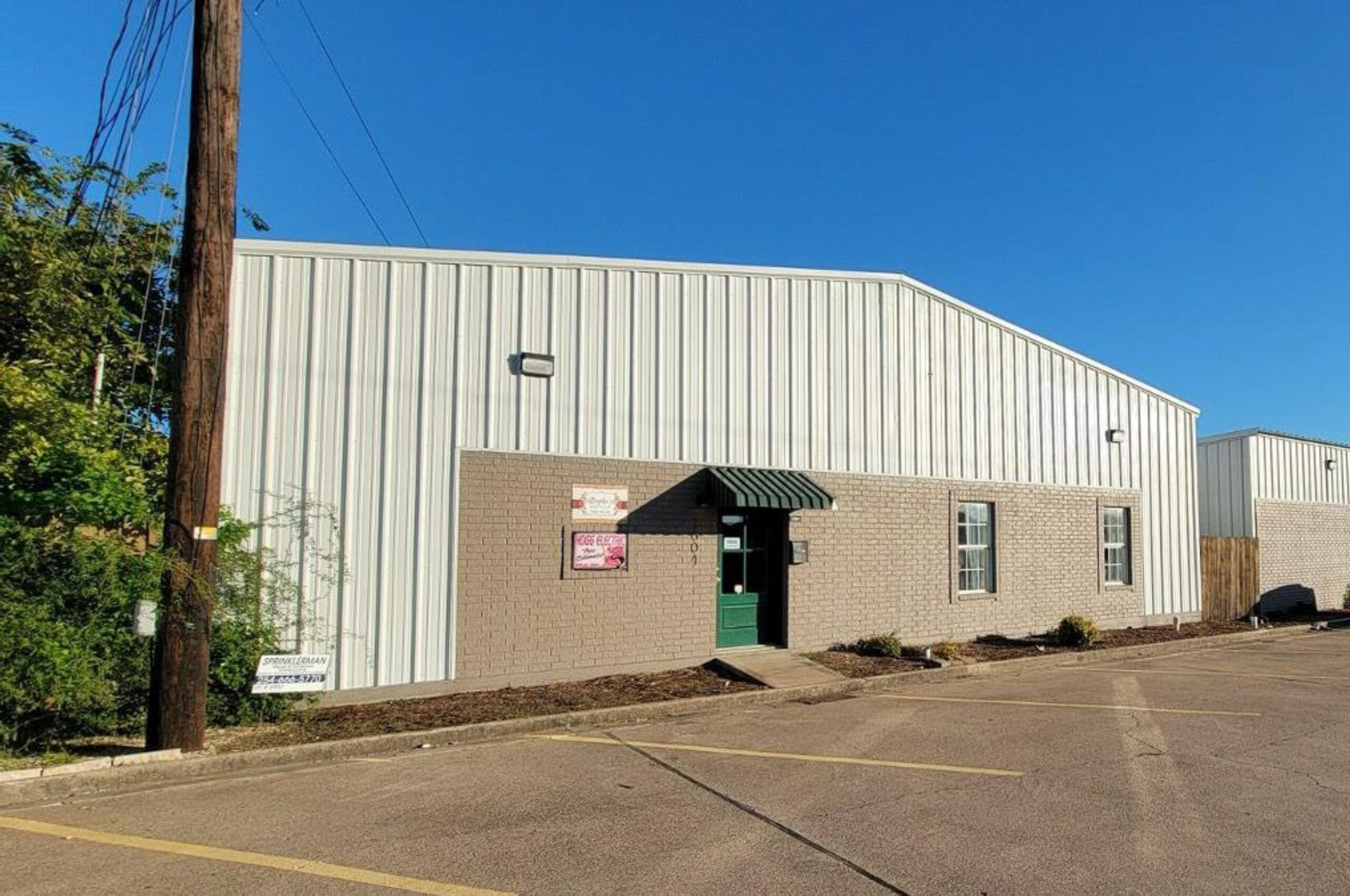 Office/Warehouse space in Hewitt, Texas